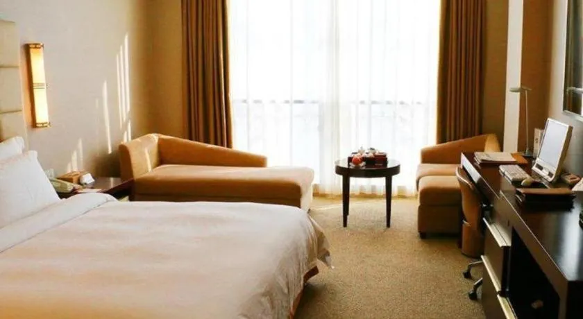 Bed in Best Western Plus Fuzhou Fortune Hotel