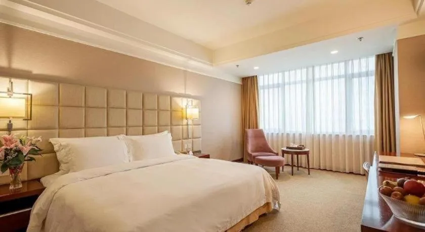 Bed in Best Western Plus Fuzhou Fortune Hotel