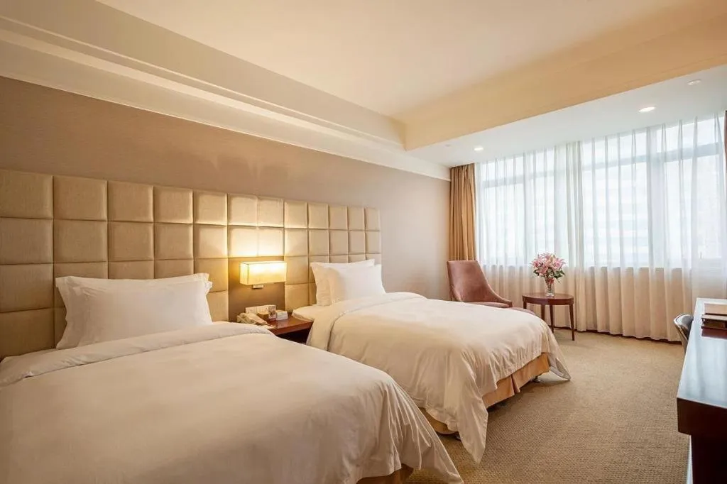 Bed in Best Western Plus Fuzhou Fortune Hotel