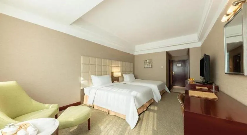 Bed in Best Western Plus Fuzhou Fortune Hotel