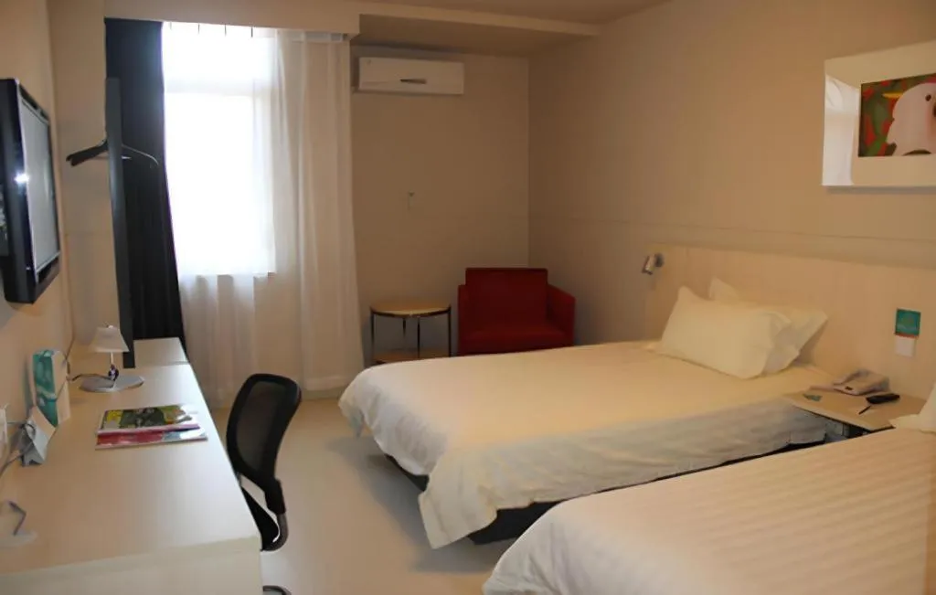 Bed in Jinjiang Inn Tianjin South Station