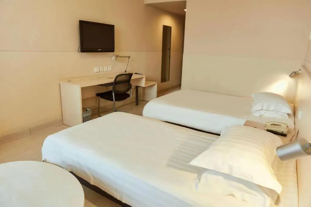 Bed in Jinjiang Inn Baotou Saihan Tara Park Youyi Street