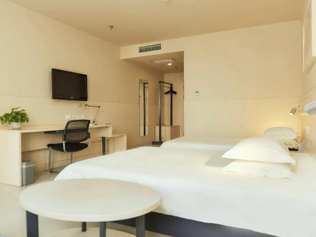 Bed in Jinjiang Inn Baotou Saihan Tara Park Youyi Street