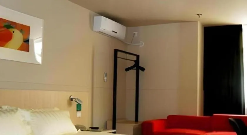 Bed in Jinjiang Inn Baotou Saihan Tara Park Youyi Street