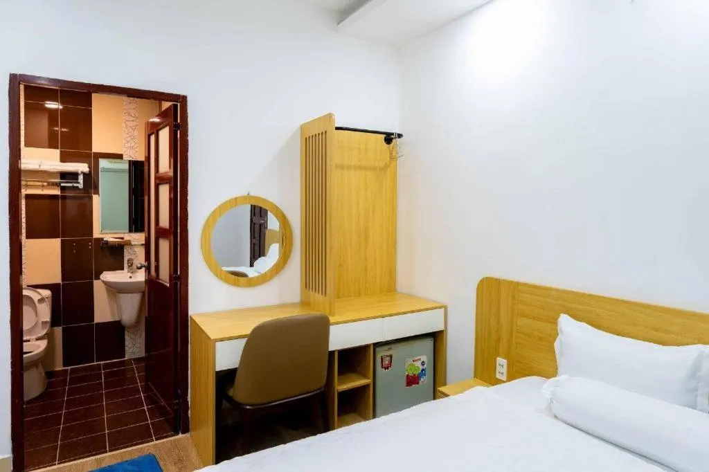 Bed in Tuan Viet Hotel Dinh Tien Hoang