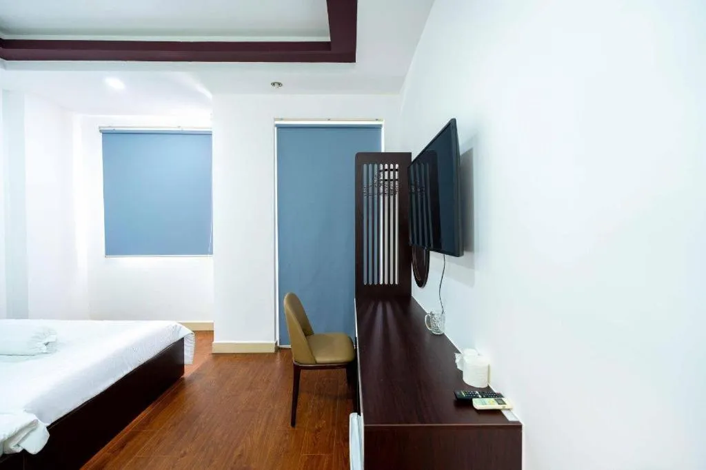 Bed in Tuan Viet Hotel Dinh Tien Hoang