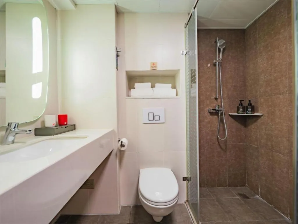 Ibis Chengdu Yongfeng Hotel