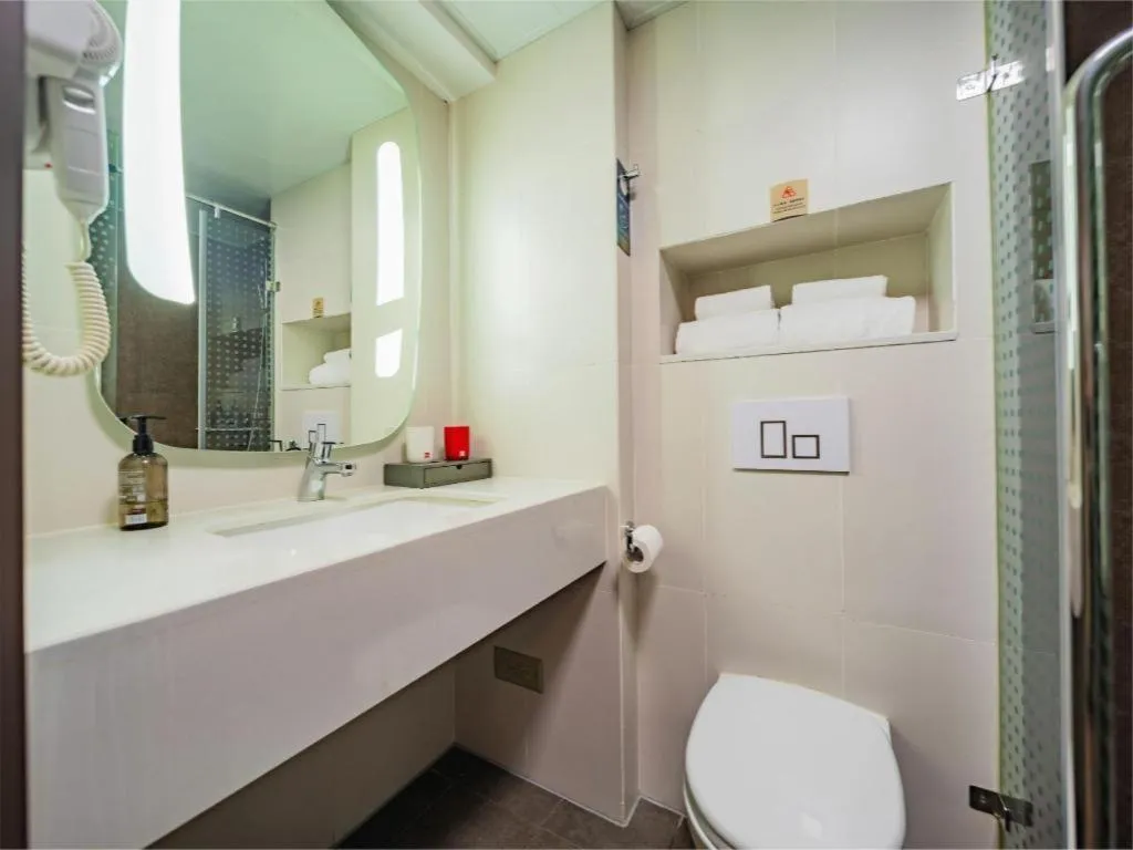 Ibis Chengdu Yongfeng Hotel