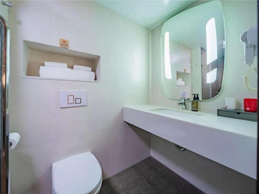 Ibis Chengdu Yongfeng Hotel