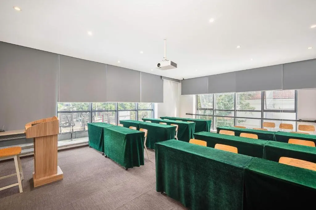 Ibis Chengdu Kehua Hotel