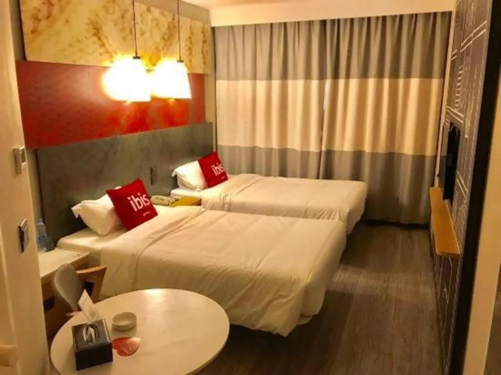 Bed in Ibis Chengdu Kehua Hotel