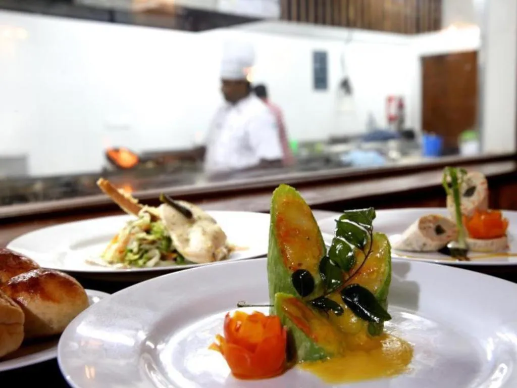 Whispering Palms Hotel