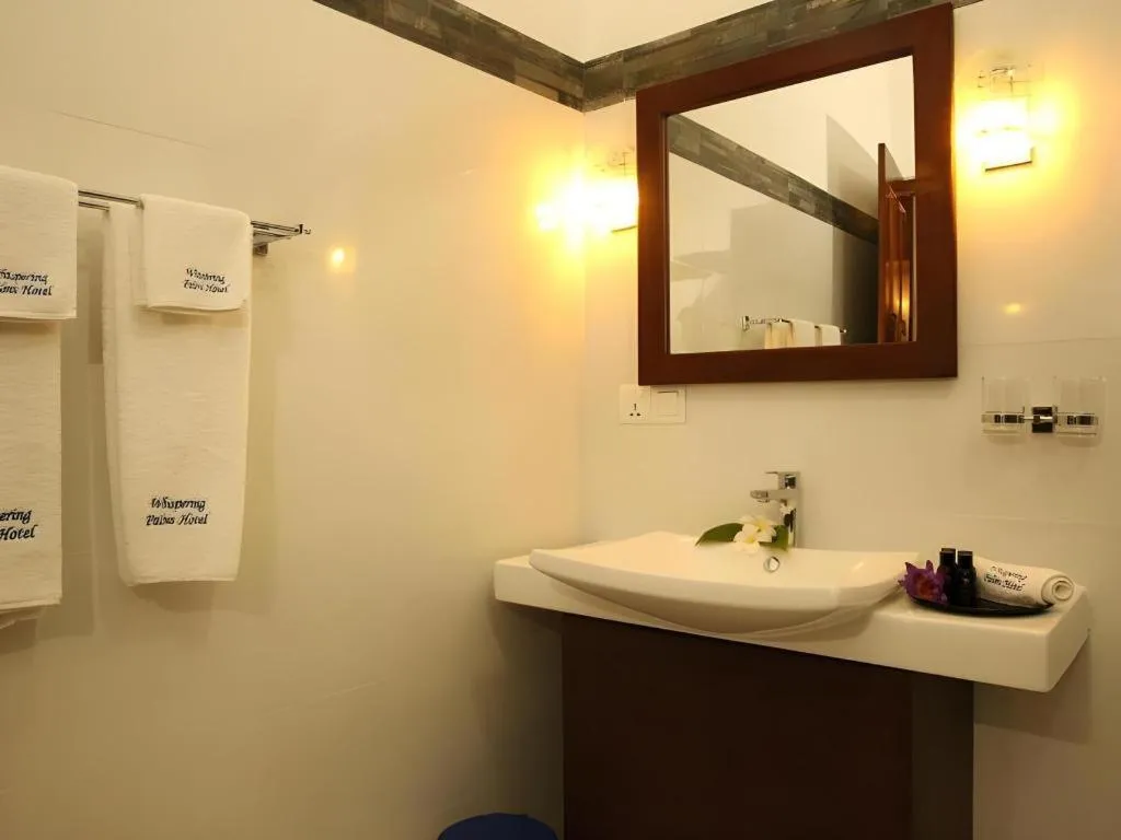 Whispering Palms Hotel