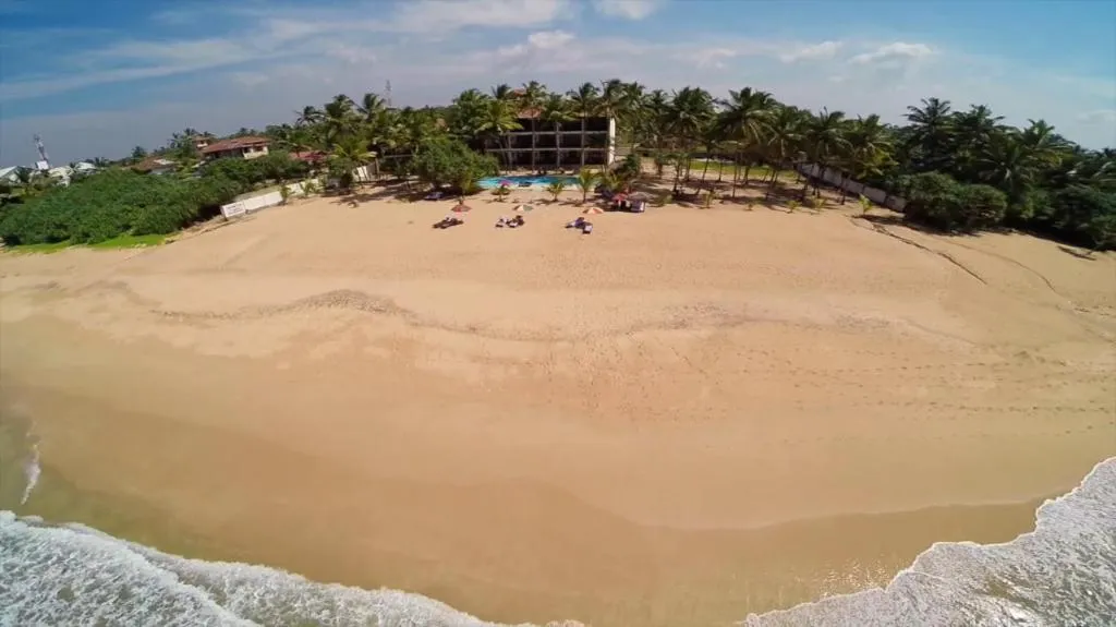 Whispering Palms Hotel