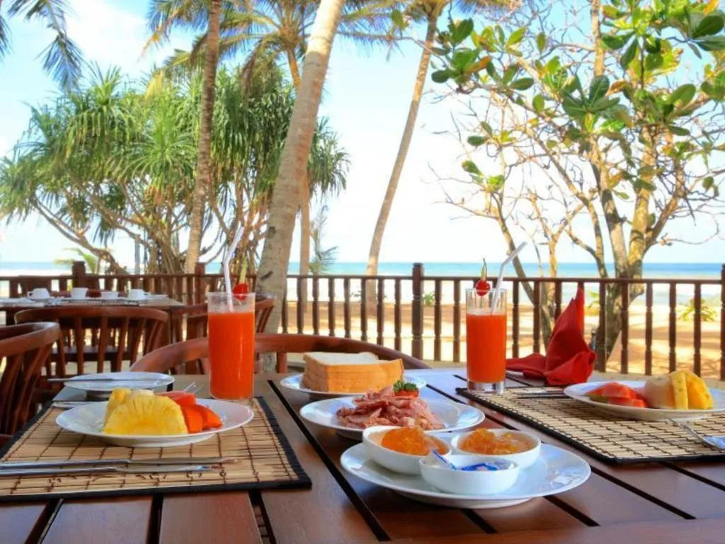 Whispering Palms Hotel