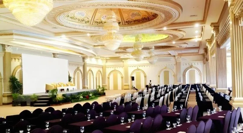 Grand Qin Hotel Syariah