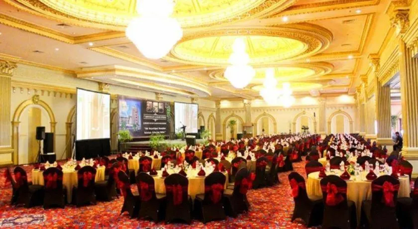 Grand Qin Hotel Syariah