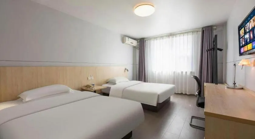 Bed in Jinjiang Inn Pingyao Branch