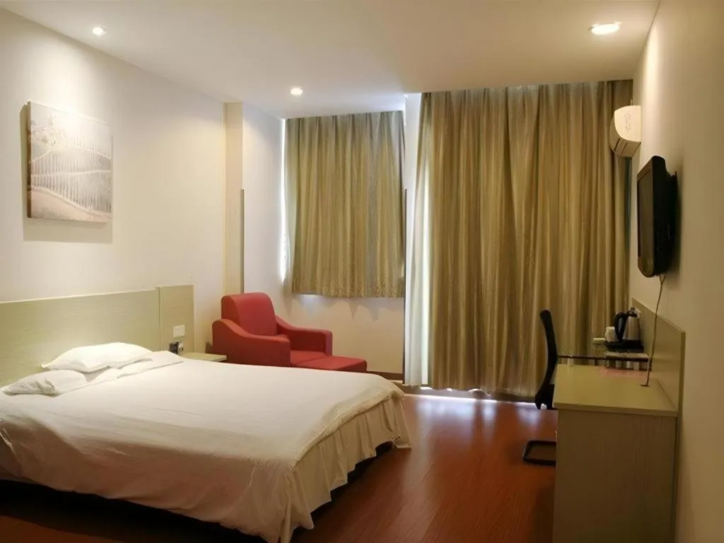 Bed in Hanting Hotel Wuxi Taihu Lake Plaza Branch