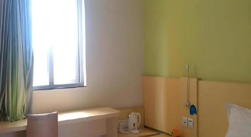 Bed in 7 Days Inn Luzhou Commercial Pedestrian Street Center