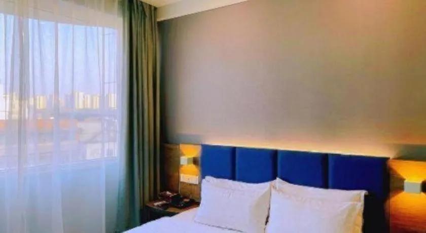 Bed in 7 Days Inn Luzhou Commercial Pedestrian Street Center