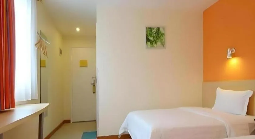 Bed in 7 Days Inn Luzhou Commercial Pedestrian Street Center