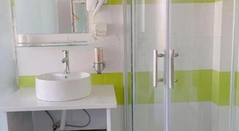 7 Days Inn Luzhou Commercial Pedestrian Street Center