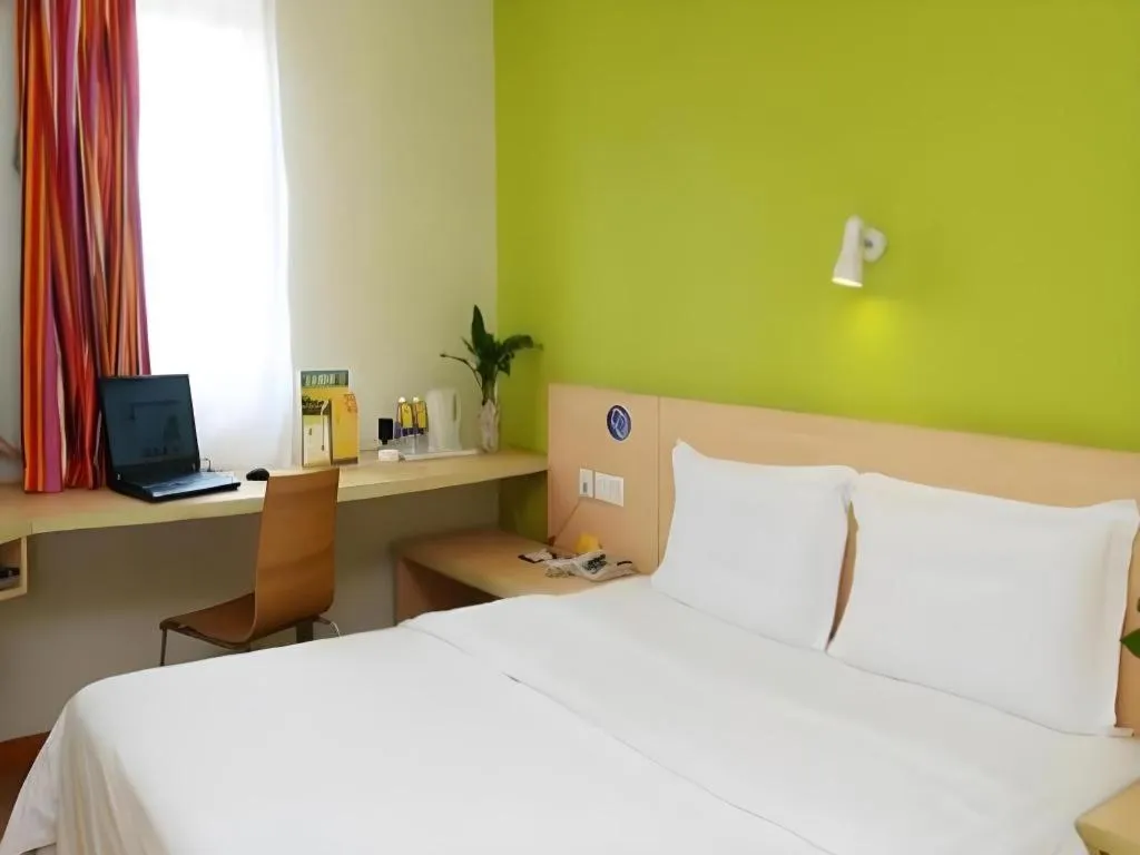 Bed in 7 Days Inn Luzhou Commercial Pedestrian Street Center