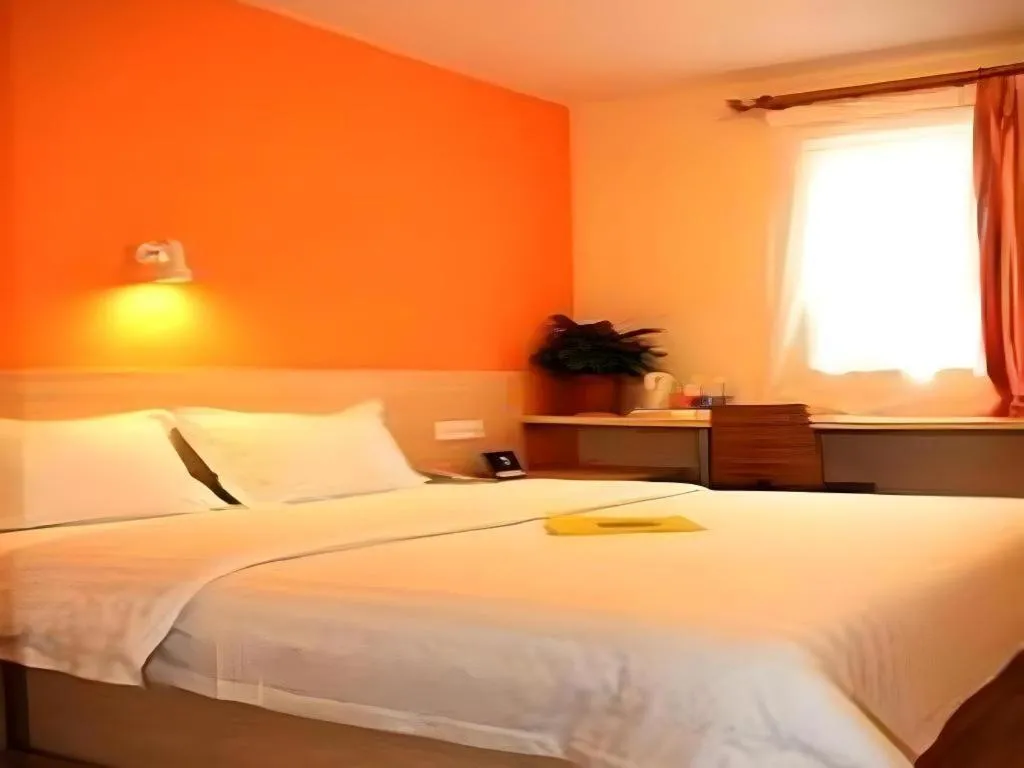 Bed in 7 Days Inn Luzhou Commercial Pedestrian Street Center