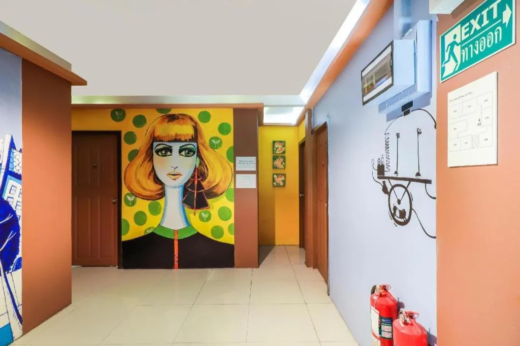 OYO 768 First Station Hotel