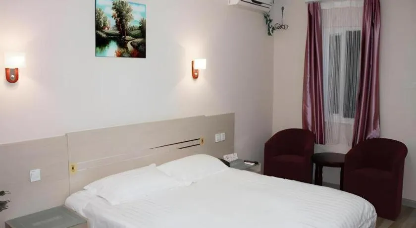 Bed in 7 Days Inn Zhenjiang Jiangsu University