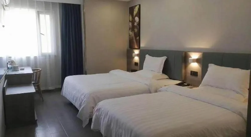 Bed in 7 Days Inn Tianjin Railway Station