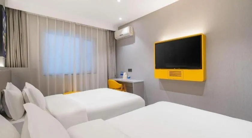 Bed in 7 Days Inn Tianjin Railway Station