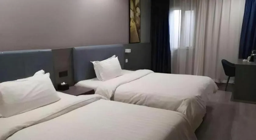 Bed in 7 Days Inn Tianjin Railway Station