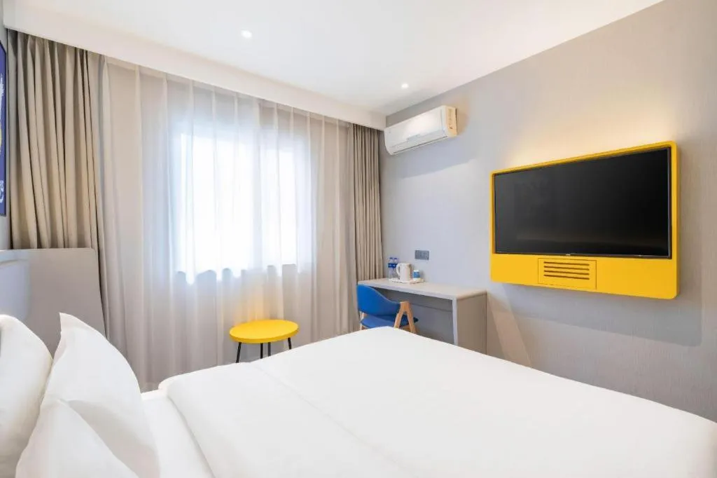 Bed in 7 Days Inn Tianjin Railway Station