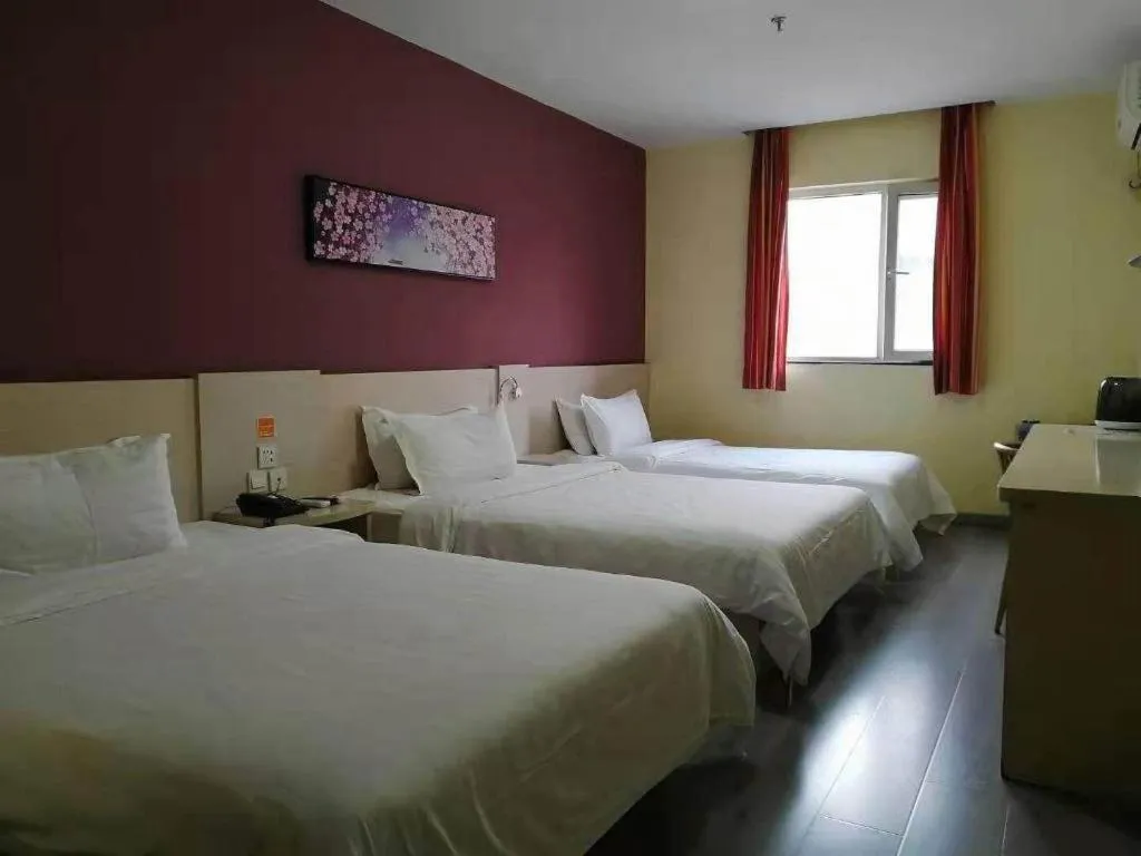 Bed in 7 Days Inn Tianjin Railway Station