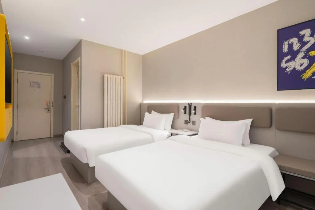 Bed in 7 Days Inn Tianjin Railway Station