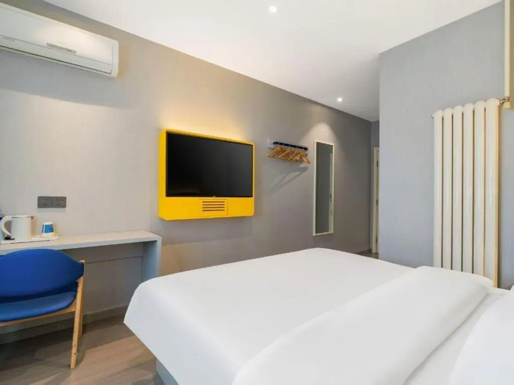 Bed in 7 Days Inn Tianjin Railway Station