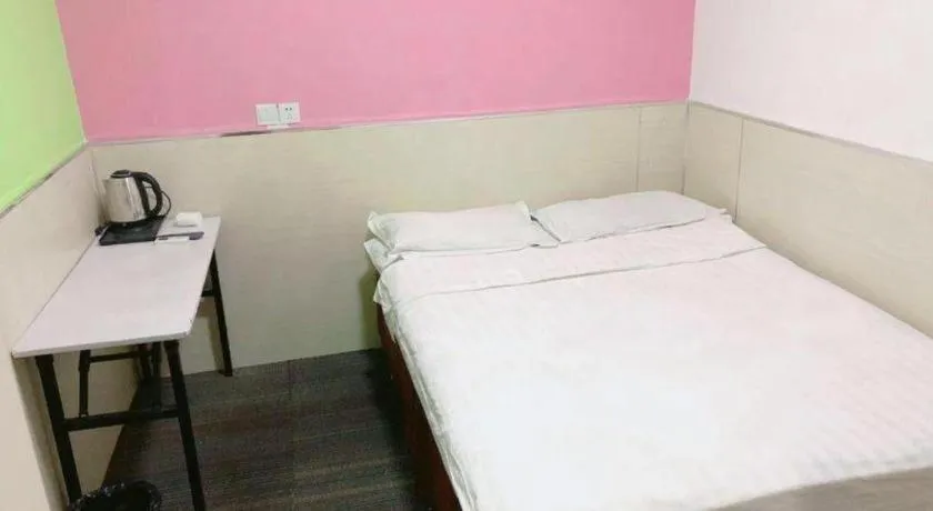 Bed in 7 Days Inn Tianjin Railway Station