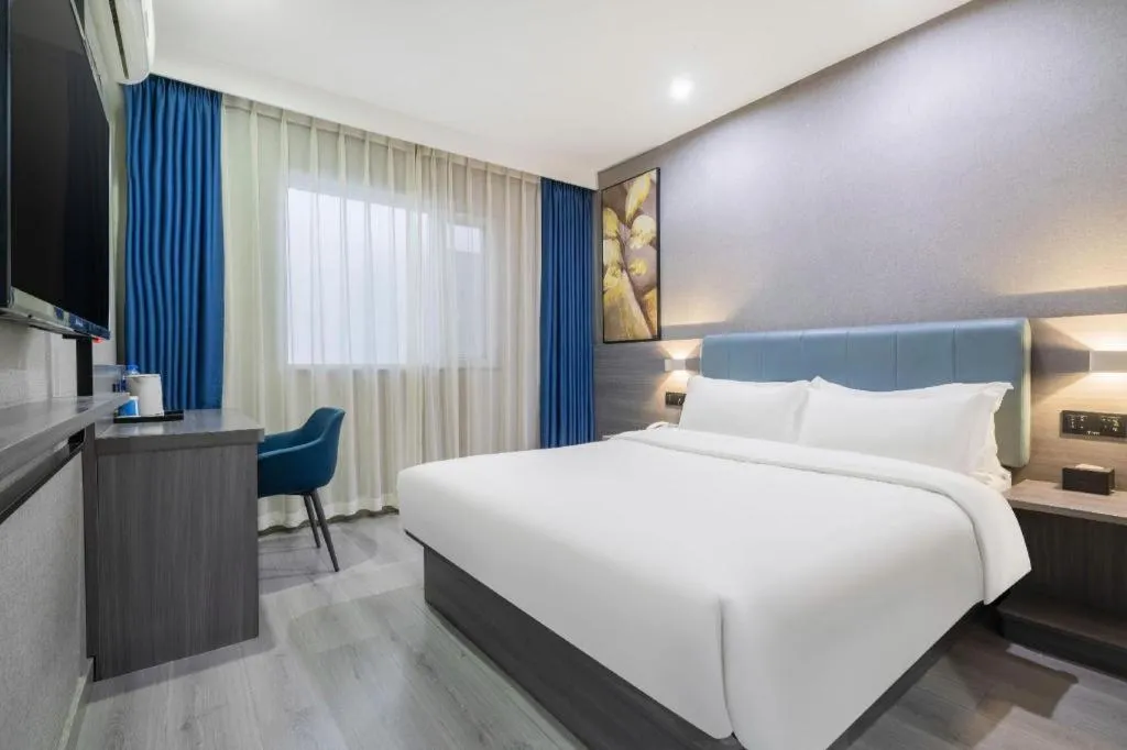 Bed in 7 Days Inn Tianjin Railway Station