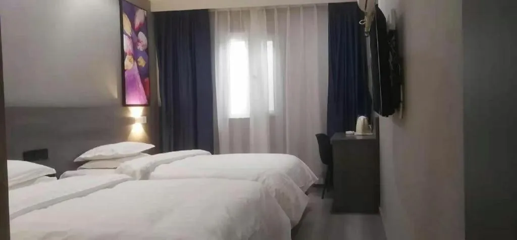 Bed in 7 Days Inn Tianjin Railway Station