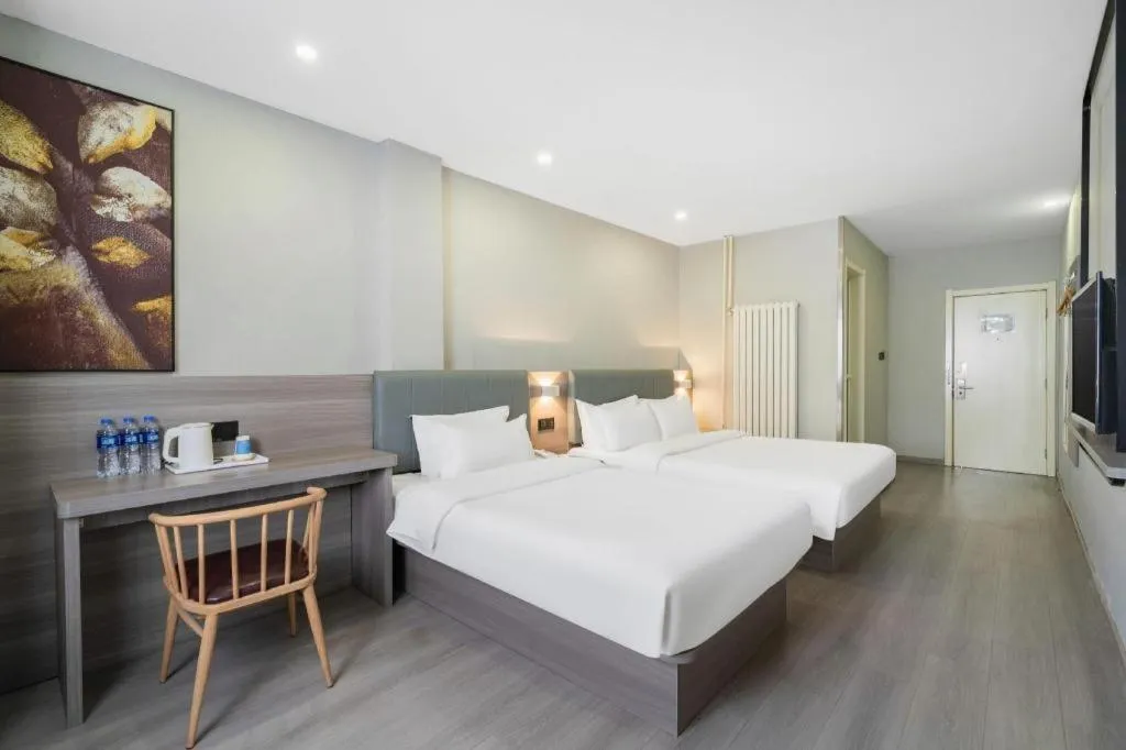 Bed in 7 Days Inn Tianjin Railway Station