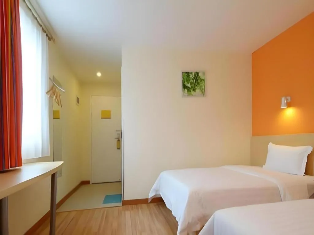 Bed in 7 Days Inn Zhuzhou Changjiang Square