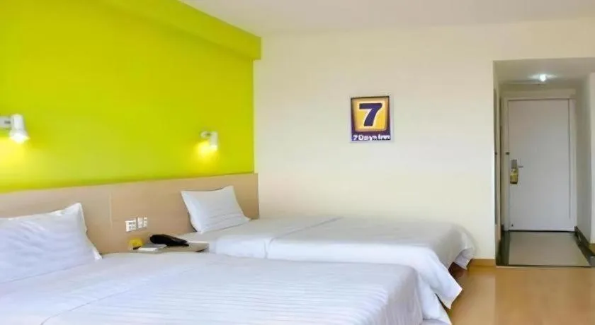 Bed in 7 Days Inn Zhuzhou Changjiang Square