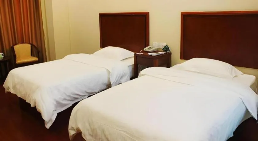 Bed in GreenTree Inn Anhui Fuyang Funan East Huaihe Road Express Hotel
