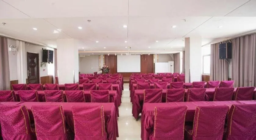 GreenTree Inn Anhui Fuyang Funan East Huaihe Road Express Hotel