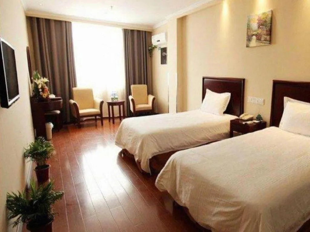 Bed in GreenTree Inn Anhui Fuyang Funan East Huaihe Road Express Hotel
