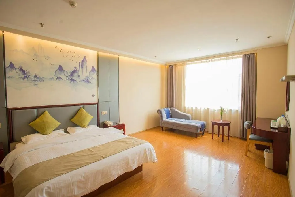 Bed in GreenTree Inn Anhui Fuyang Funan East Huaihe Road Express Hotel