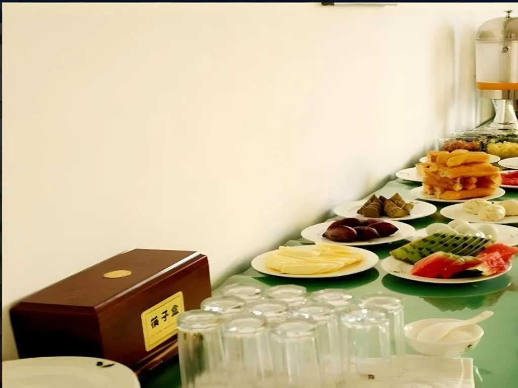 GreenTree Inn Anhui Fuyang Funan East Huaihe Road Express Hotel