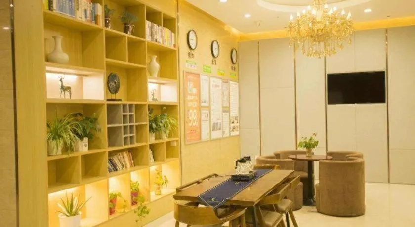 GreenTree Inn Anhui Fuyang Funan East Huaihe Road Express Hotel